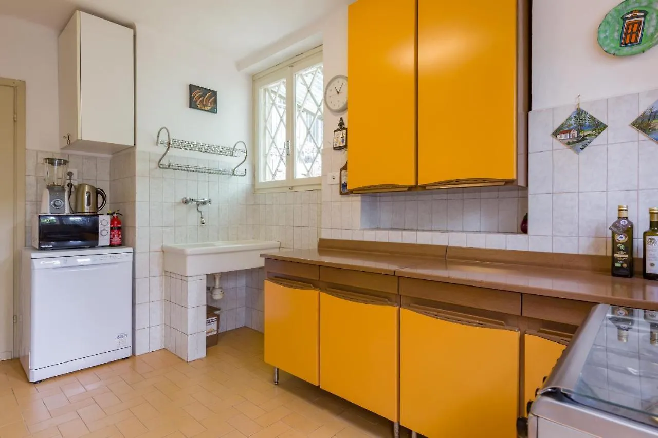 度假居 Villa Fasanella: Cottage Sulla Spiaggia 加尔达