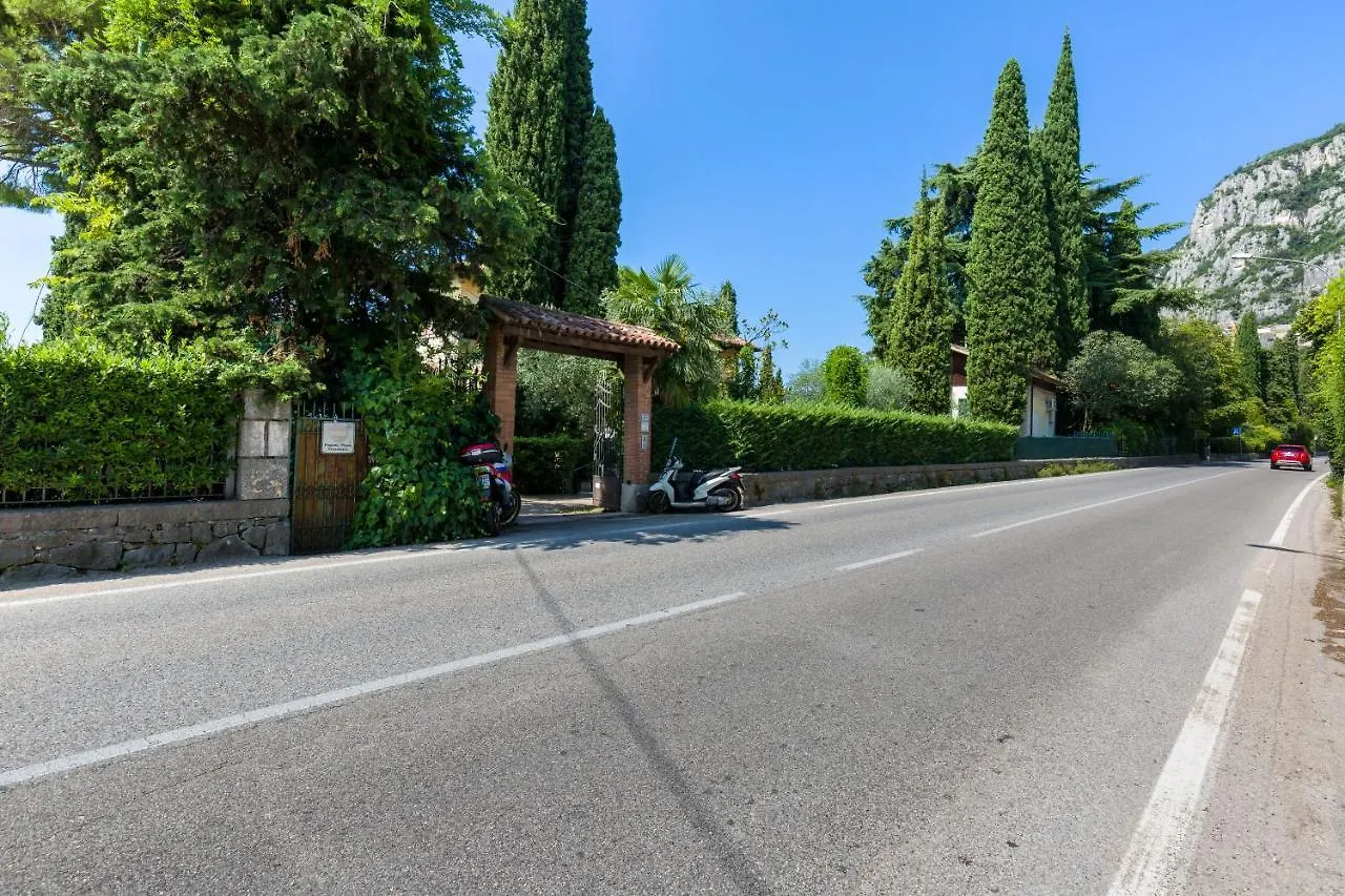 Villa Fasanella: Cottage Sulla Spiaggia 加尔达 意大利