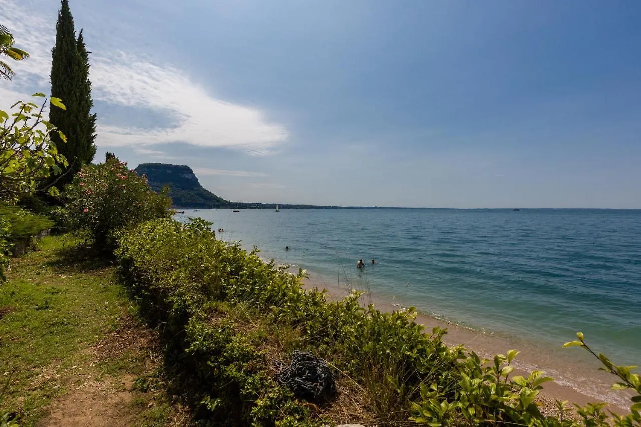 度假居 Villa Fasanella: Cottage Sulla Spiaggia 加尔达