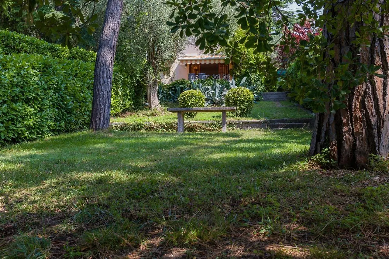 度假居 Villa Fasanella: Cottage Sulla Spiaggia 加尔达
