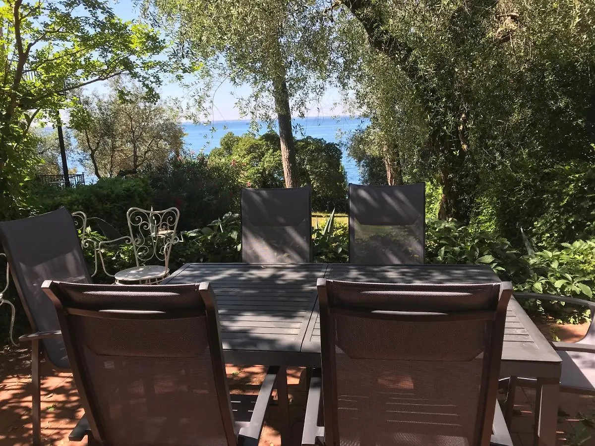 度假居 Villa Fasanella: Cottage Sulla Spiaggia 加尔达