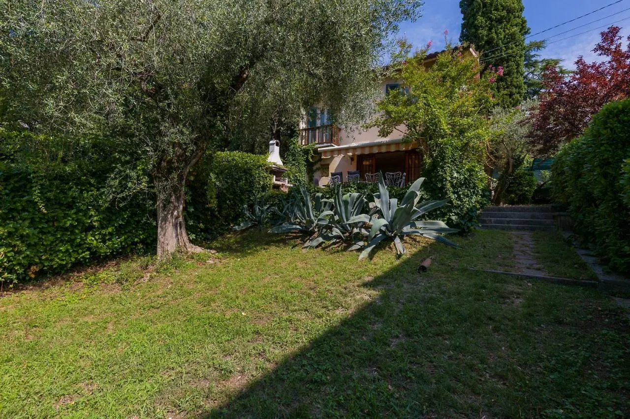 Villa Fasanella: Cottage Sulla Spiaggia 加尔达