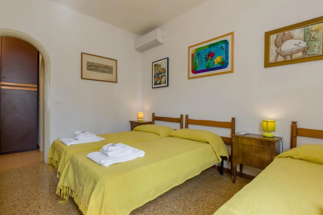 Villa Fasanella: Cottage Sulla Spiaggia 加尔达 意大利