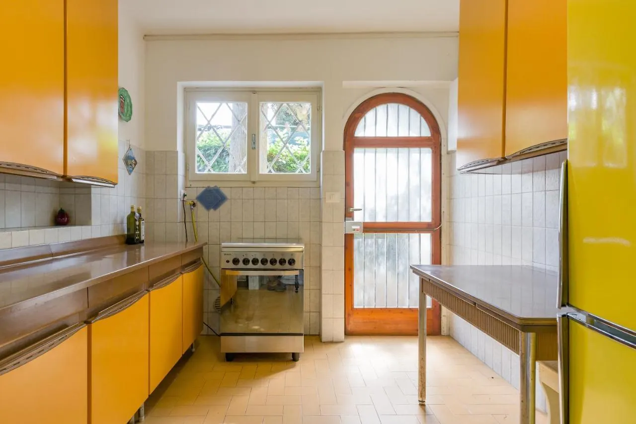 Villa Fasanella: Cottage Sulla Spiaggia 加尔达 意大利