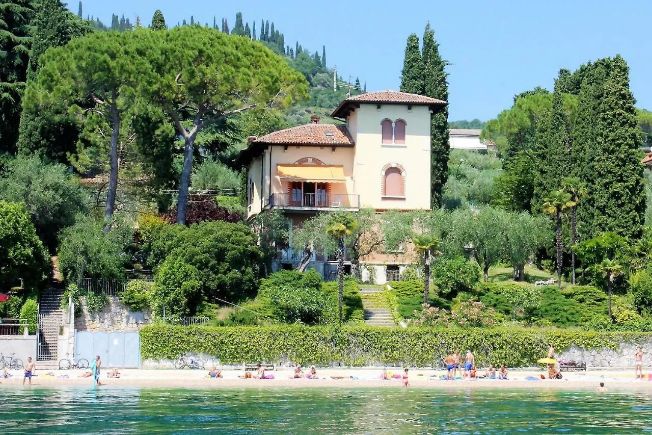 Villa Fasanella: Cottage Sulla Spiaggia 加尔达