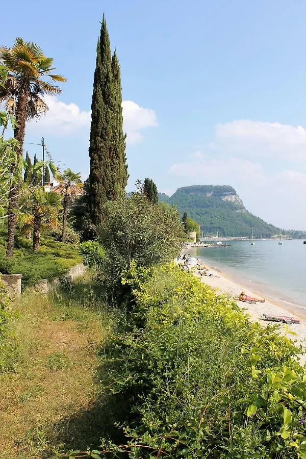 度假居 Villa Fasanella: Cottage Sulla Spiaggia 加尔达 意大利