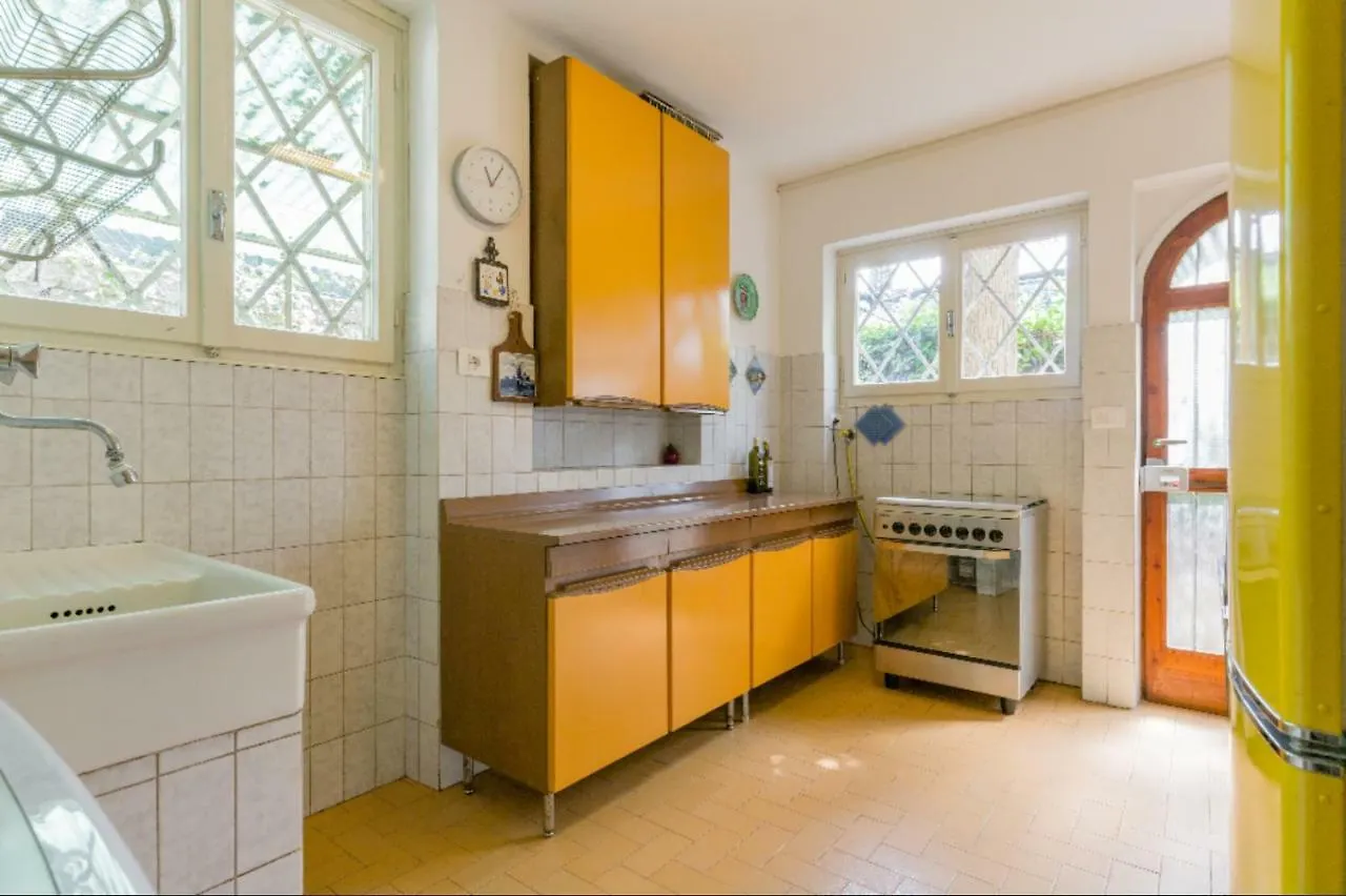 度假居 Villa Fasanella: Cottage Sulla Spiaggia 加尔达