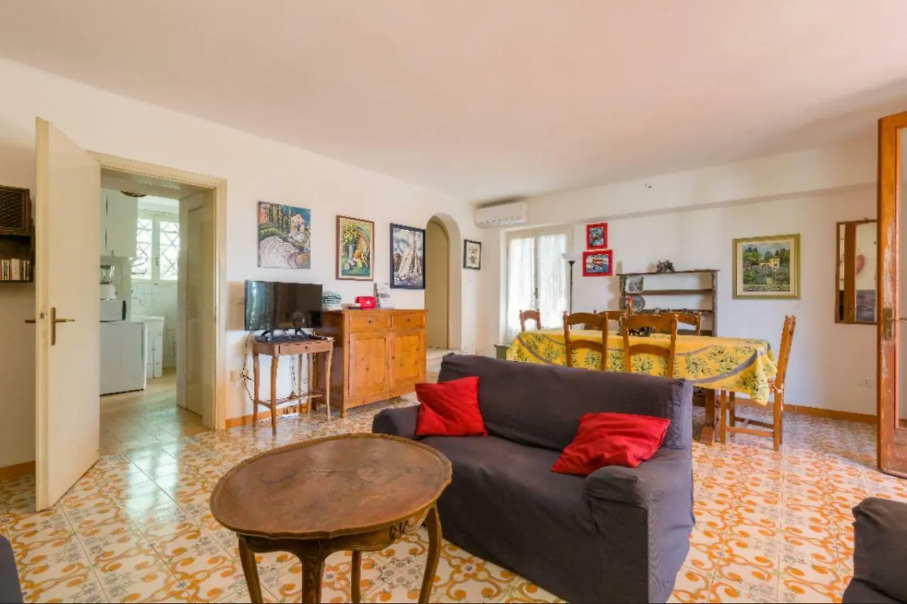 Villa Fasanella: Cottage Sulla Spiaggia 加尔达 0*,