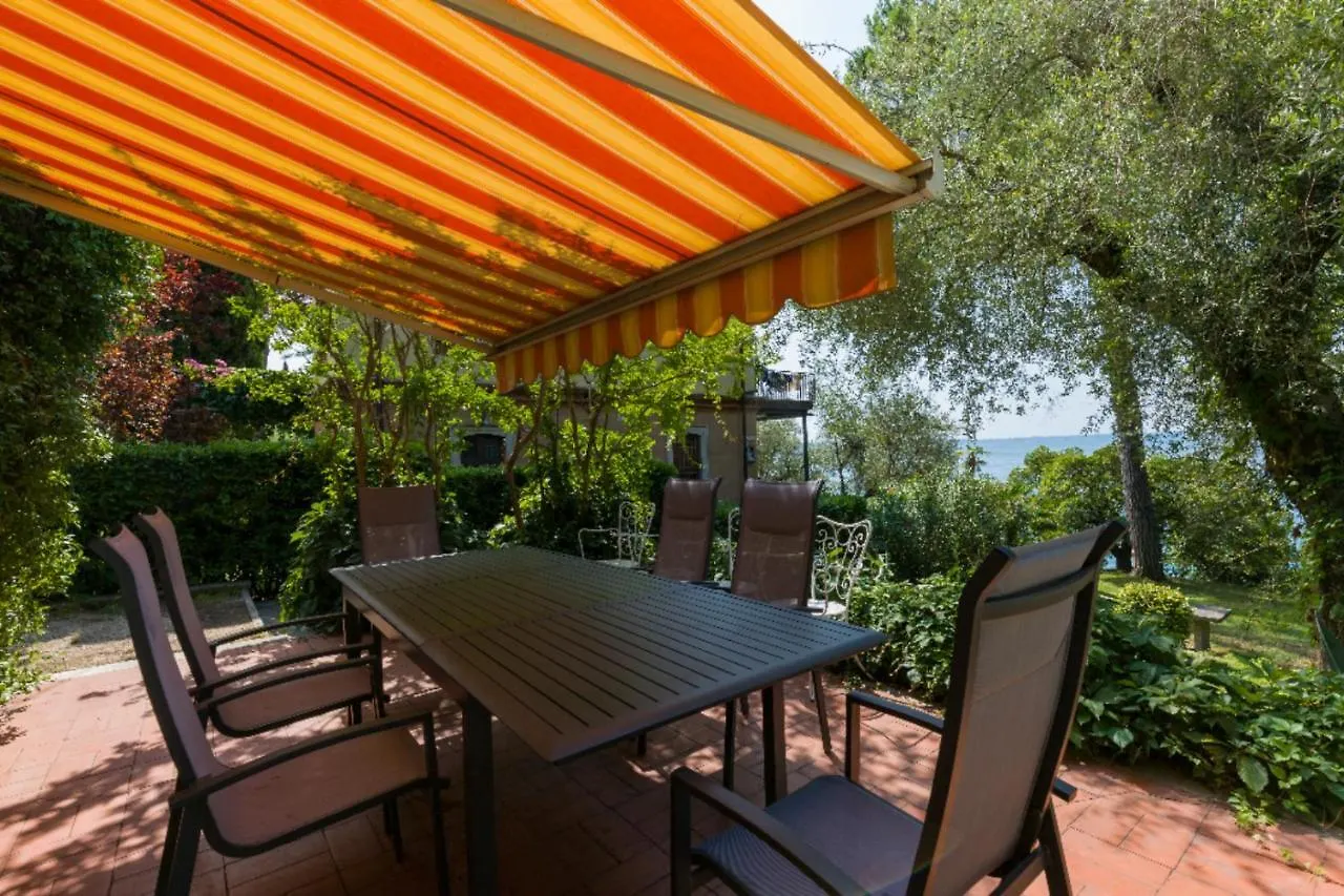 度假居 Villa Fasanella: Cottage Sulla Spiaggia 加尔达 意大利