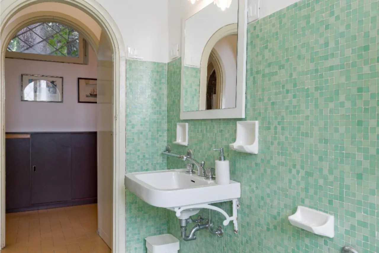 Villa Fasanella: Cottage Sulla Spiaggia 加尔达 0*,