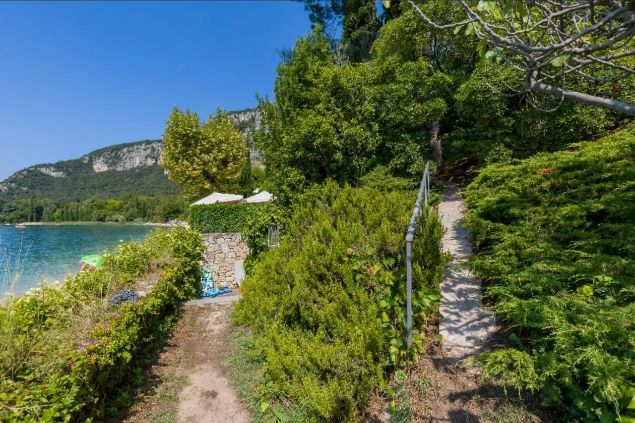 Villa Fasanella: Cottage Sulla Spiaggia 加尔达