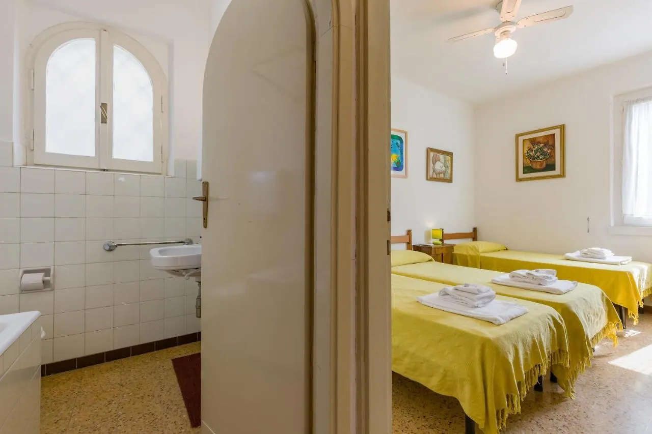 Villa Fasanella: Cottage Sulla Spiaggia Garda