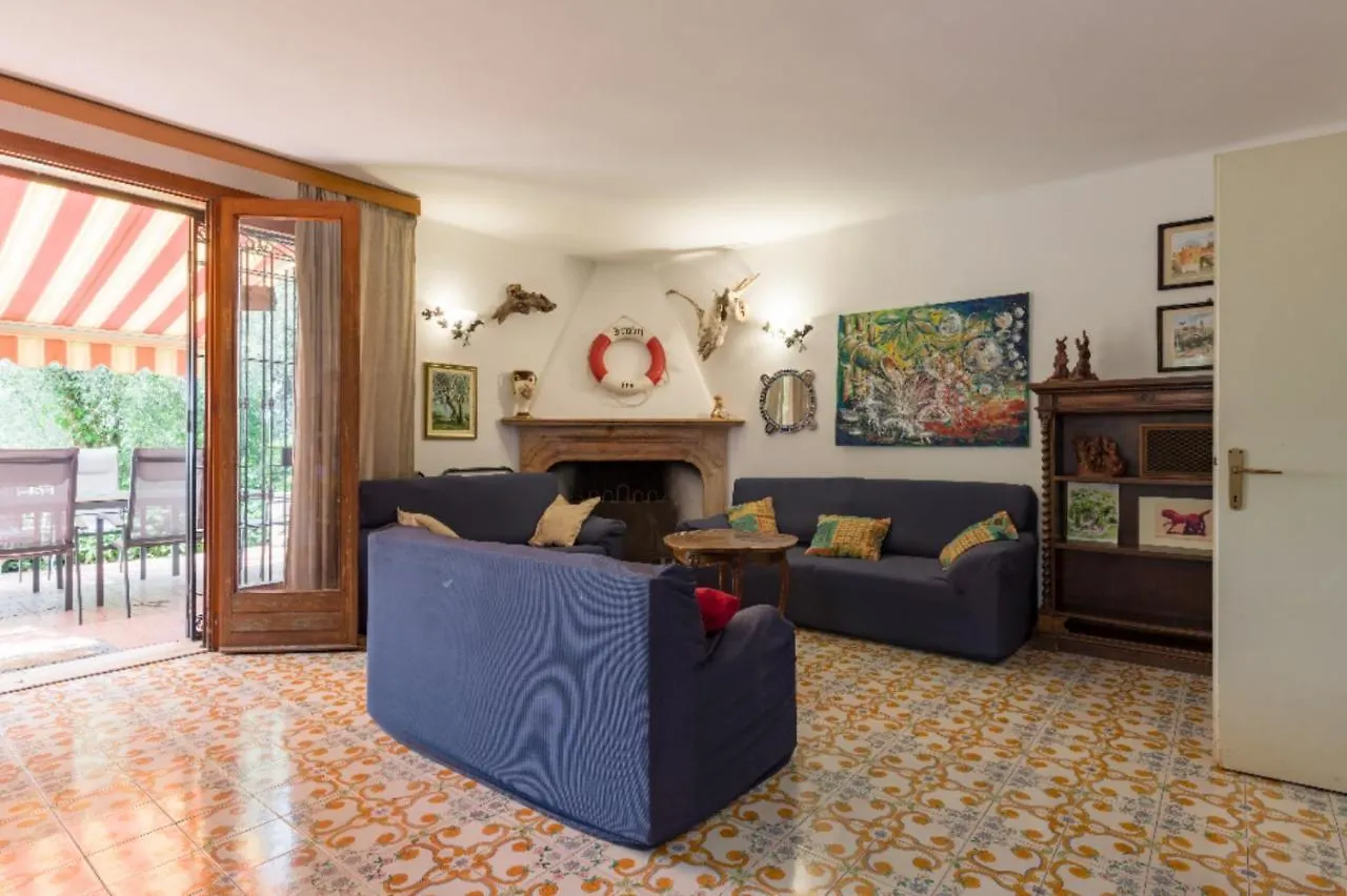 Villa Fasanella: Cottage Sulla Spiaggia Garda  Garda (Verona)